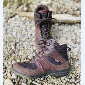Ecco Womens Brown Leather Hiking Boots 